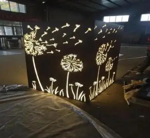 左贡耐候钢灯箱